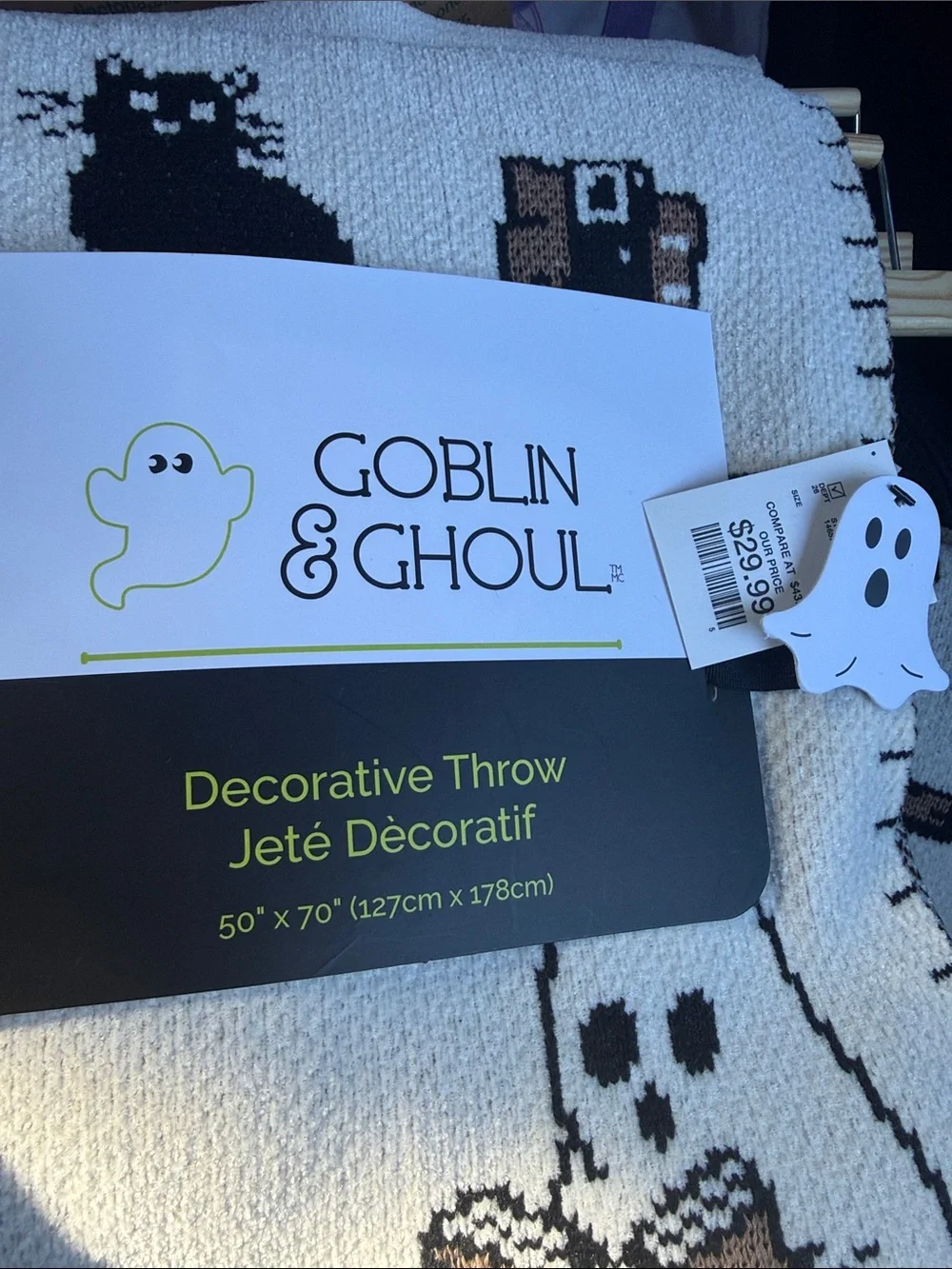 Homegoods/Tj Maxx viral ghost reading blanket